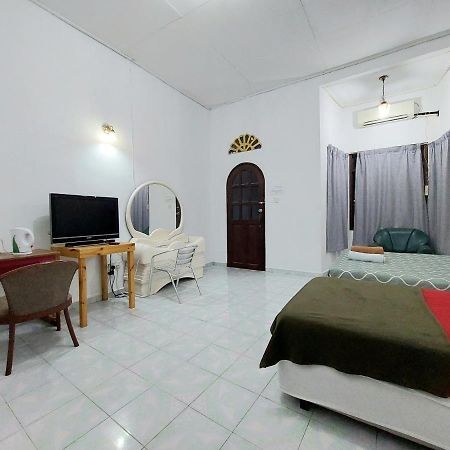 Rumah Rehat Qnm Holidays Куала-Тренгану Екстер'єр фото