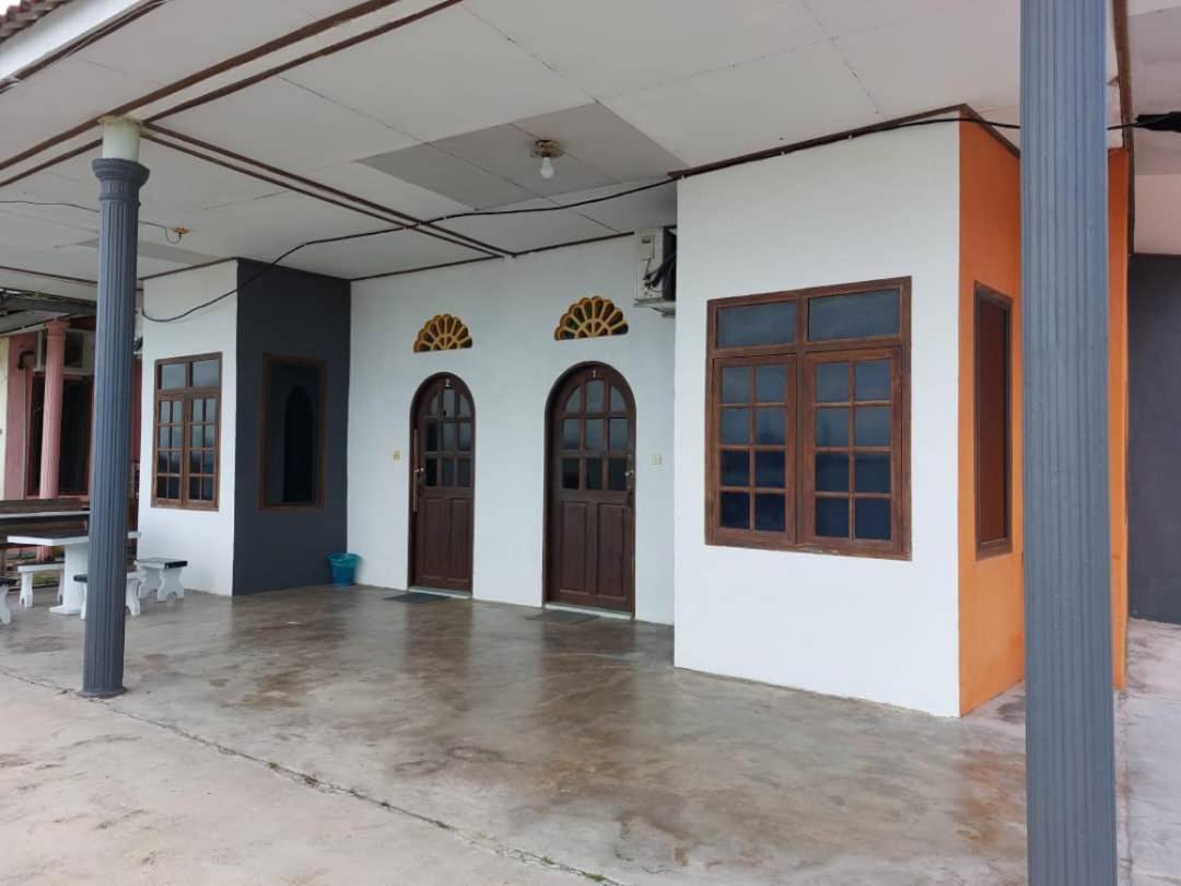 Rumah Rehat Qnm Holidays Куала-Тренгану Екстер'єр фото